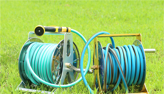 GARDEN  HOSE  REEL